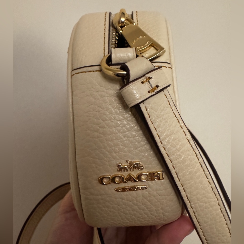 Coach X Peanuts Mini Jamie Camera Bag with Snoopy Cuddle Motif - Picture 4 of 5